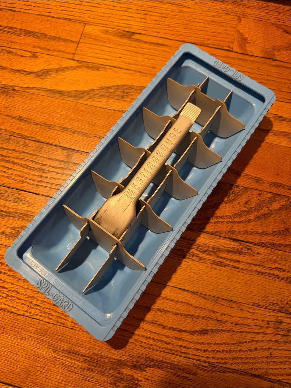 Westinghouse Vintage Ice Cube Tray with Blue “Spil-Gard” Mold